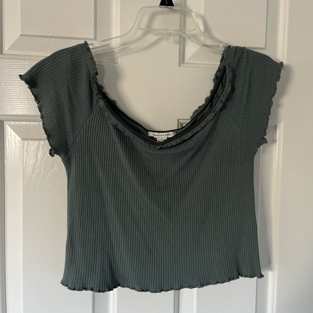 American Eagle Off the shoulder top